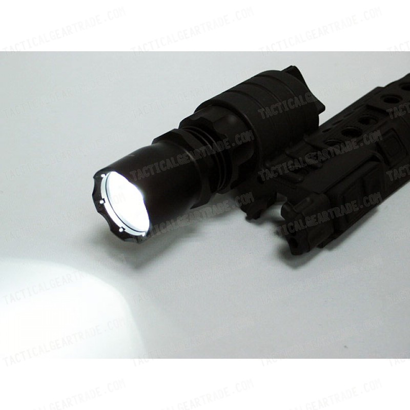 Element M500A Type M4 Handguard 190Lm CREE WeaponLight Black